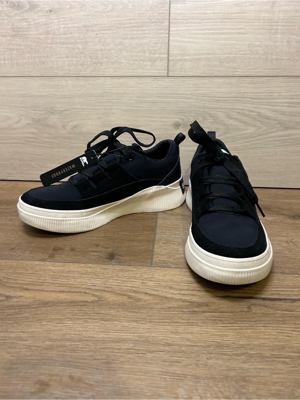 Sorel Out N About IV Low Waterproof Sneaker Moonstone/Sea Salt Women 5.5